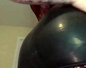 Striptease and suction vibrator make me cum?