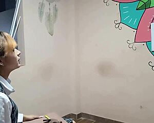 colegiala le tocaba curso de carpinteria sin embargo nunca penso que terminaria siendo clavada duramente