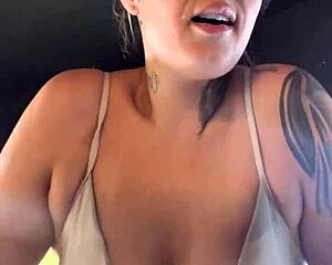 Fui na academia halloween de puta gta... decote tesou maromba olhando minha buceta molhada loira fofa!!