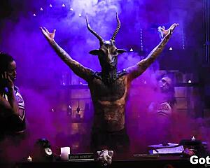 Kenzie, Kira, Jane share giant dick wildly! 😈