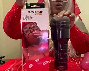 Spreading Pussy Wide Open 2025!