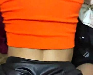 She couldn't resist bareback fucking the hot delivery guy creampie finish