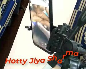 jiya bhabhi squirts hard on video call sex story in outdoor fun 💦📱🌳 whoa!!