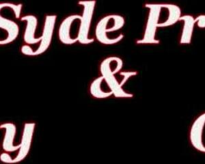 whoa, milf sara jay fingers her huge clit lips in solo lingerie vibe session, cumming hard 💋🌊