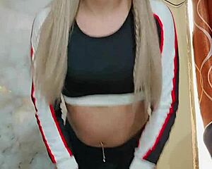 Hermosa transexual teases with her tasty moves