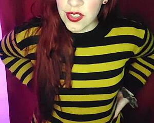 sent my stepsis a nude and now she's all excited about it