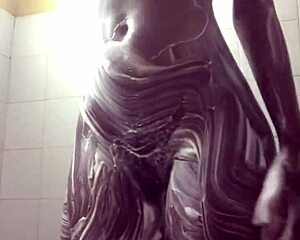 i look best soapy masturbating 💦🧼