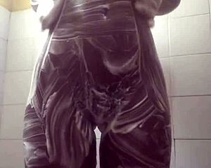 i look best soapy masturbating 💦🧼