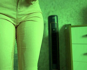 Desperate amateur soaks tight jeans with gushing pee homemade ass panties view sexy desperation