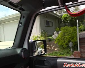 Babe receives devoted foot worship session