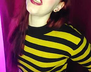 sent my stepsis a nude and now she's all excited about it