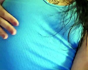 Petite Emy Angel's tight 18+ chatte tempts you closer doesn't it