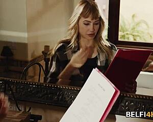 omg amateur blonde actress fucked senseless by best friend... cowgirl rides, doggy pounds, pussy licks! 😍🍆💦