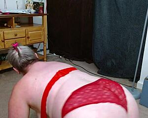 Thick Dawnskye1962 Stretches Big Ass in Red Lace