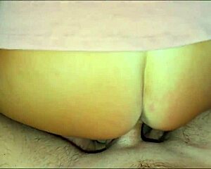 stepmom offers tanned feet in miniskirt for homemade foot fetish fingering deal