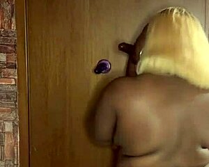 sundaydogood614 shaves hairless pussy closeup in update 268 session