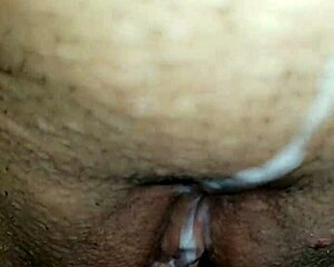 whoa that runny creampie just oozes out so sloppy and hot 😍 wanna see it drip??