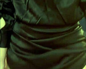 Cerrando Rico Trato con Cliente de Mi Marido's Hot Latina Ass Action