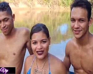 tigresa vip e os dois machos com paus enormes na bunda dela e da mia bucetinha 😍🍑💦