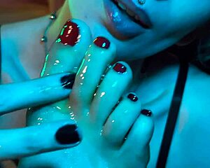 now they crave KISSING honey-covered goddess toes and feet