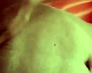 mama madura colombiana squirts hard over whatsapp video