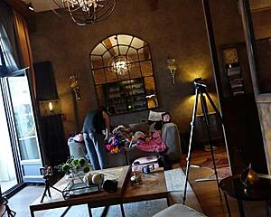 😍 omg this horny housewife teases plumber gets him naked for epic blowjob handjob combo!!