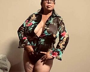 Finger that dripping pussy till she squirts everywhere now!