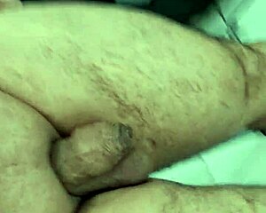 solo amateur hits epic orgasm in latest update