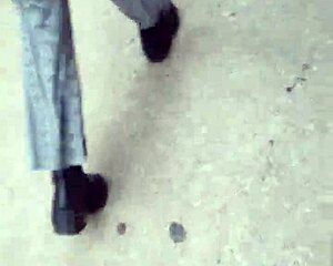 Phat ghetto ass shakes wildly