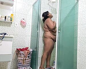 😍 bbw brazilian housewife soaps huge natural tits in shower 🚿