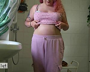 Kinkylilqt smashes cake under ass then fucks deep