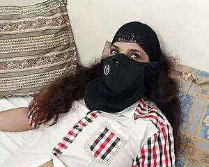 hot desi maid fucks pussy for master 😍 muslim fetish hindi style