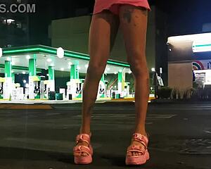 omg lookit this guarrita crossdresser in putifalda showin off her panties so slutty