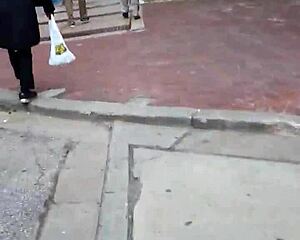 Phat ghetto ass shakes wildly