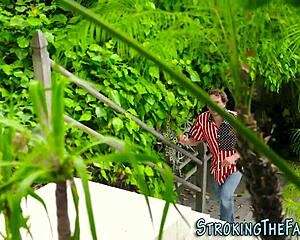 STEPSIS TEEN RIDES FACE AND COCK IN WILD 3-WAY TABOO FUCK!