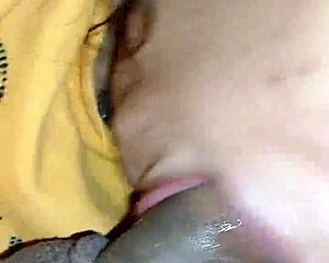 la mejor mamada ever as linda chica deepthroats the monster cock gagging hard in homemade pov.