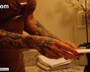 i dominate pornstar sarah jessie and her big tits