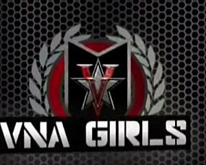 Karlos Karrera hämmert Sara Jays fette Arschfotze und spritzt auf ihren Prachtarsch