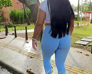 WOW TIGHT LEGGINGS WALK Tease?!