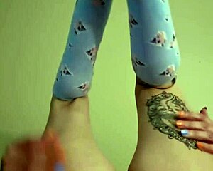 hey emy angel, your tiny pussy and perfect ass got me hooked... wanna see?