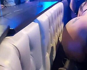 wanna see us fucking right in the middle of the club?