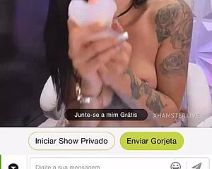 whoa this sexy blowjob has me drooling already 😍💦