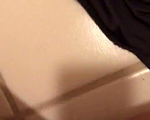 Vietnamese thu fucks passionately in quy nhon hometown streets