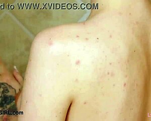 drop dead gorgeous 😍 she took that steamy shower just for you daddy 🔥🛁