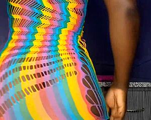 wanna taste my creamy chocolate pussy flavor girls?? 😍🍫