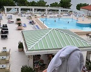 can you watch lisa finger ass on public balcony?