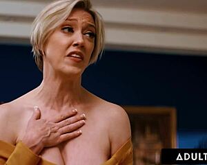 dee williams comforts melody marks with hot milf scissoring and face sitting