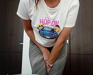 Leaked scandal shows argentinian teacher fingering herself dirty in public outdoor tease