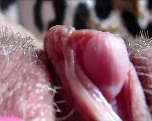 whoa check this big clit throbbin in orgasm closeup 😍💦