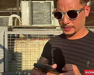 falando no telefone com esposa enquanto lambo buceta da amiga dela outdoor corno dream